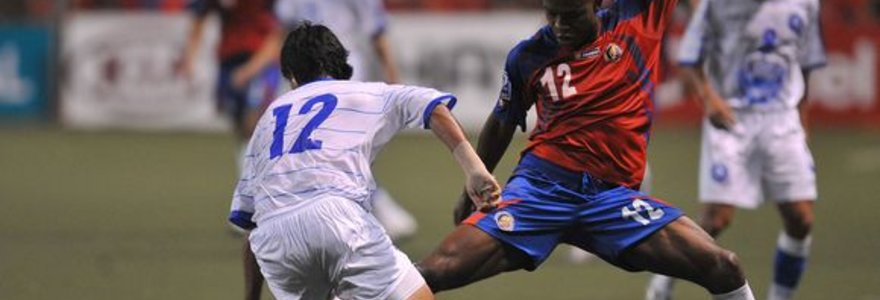 Kosta Rikos futbolininkai įveikė Salvadoro rinktinę 1:0.