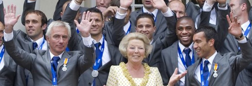 Olandijos rinktinė su karaliene Beatrix