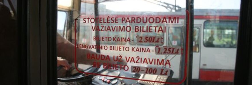 Nuo &scaron;iol į visuomeninį transportą vilniečiai lips tik per priekines duris