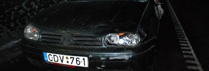 Suniokotas automobilis