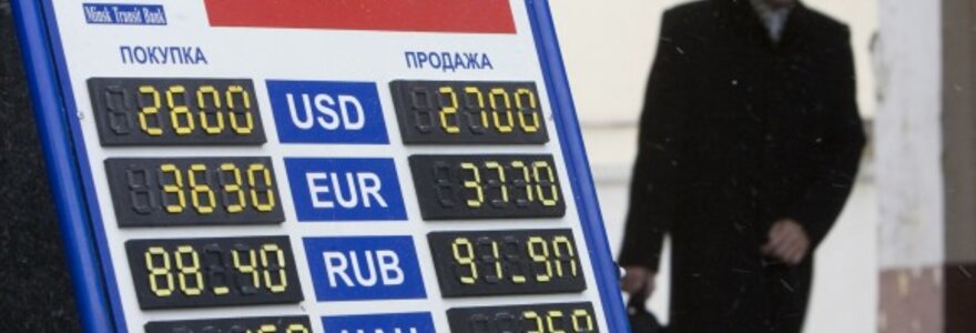 Devalvavus nacionalinę valiutą baltarusių perkamoji galia sumažės.