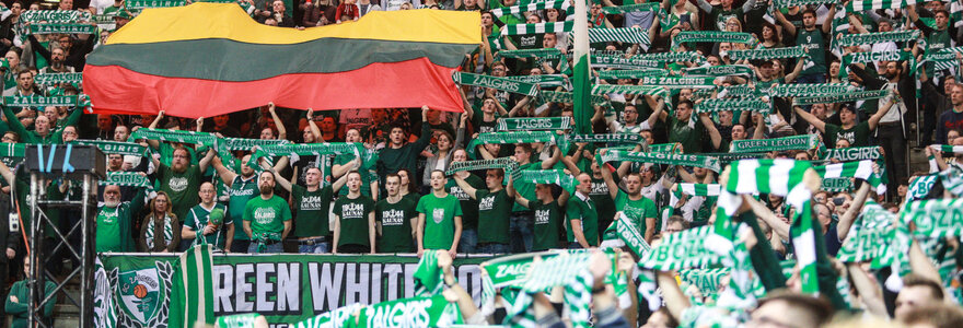 &bdquo;Green White Boys&ldquo; tribūna