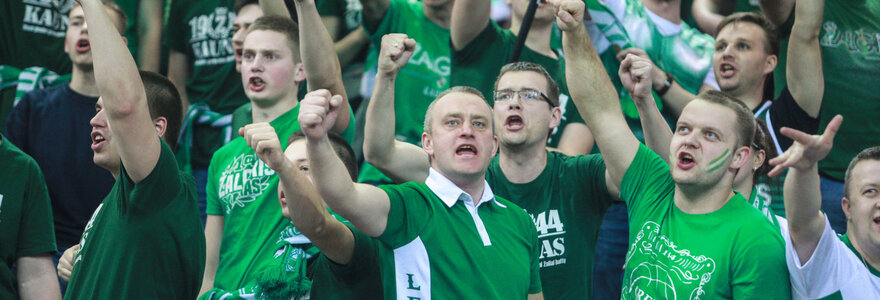&bdquo;Green White Boys&ldquo; tribūna