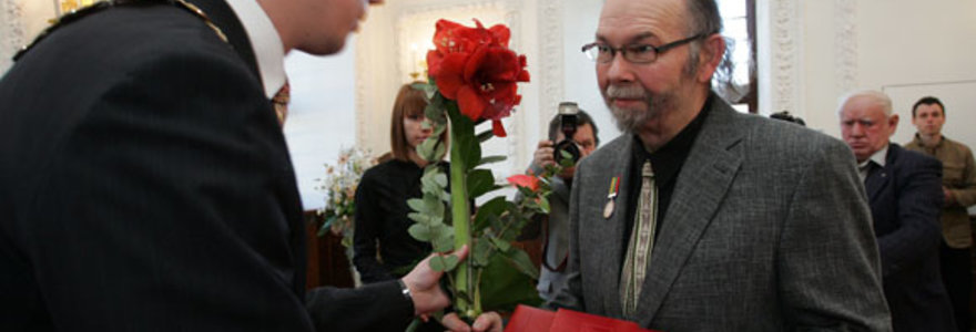Eugenijui Miliūnui įteiktos Kauno miesto garbės piliečio regalijos