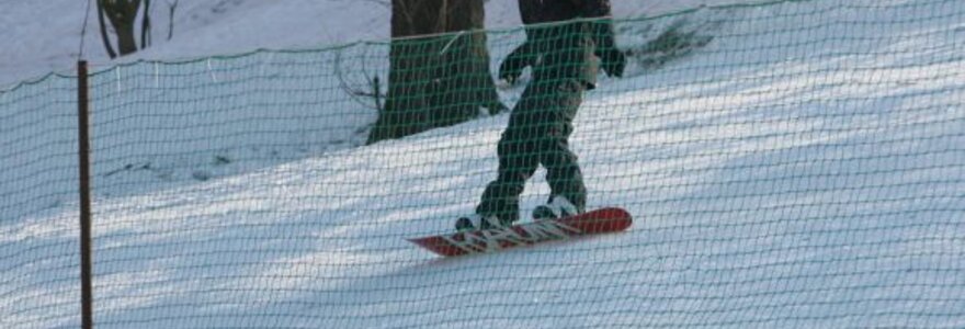 &Scaron;iemet Tauro kalno papėdėje i&scaron;tiesta tvora turėtų tarnauti ilgiau nei pernyk&scaron;tė.