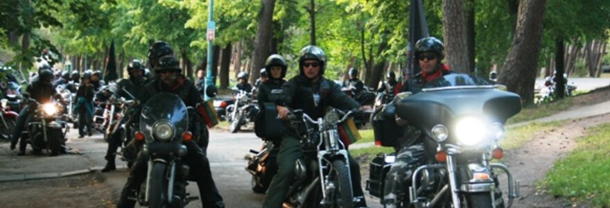 Klaipėdos rajone varžosi retromotociklai.