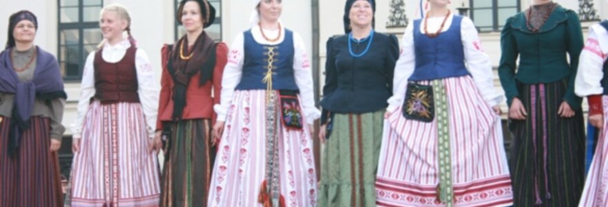 Klaipėdos kra&scaron;to tautinis kostiumas. 