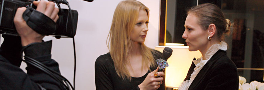 Foto naujienai: Erika Stasiulevičiūtė: su „Fashion TV“ mikrofonu