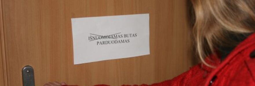 Konfliktas tarp nuomininkės ir nuomotojo kilo tada, kai buto savininkas, priėmęs gyventi nuomininkę, butą nusprendė parduoti.  