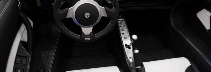 Essene pristatytas &bdquo;Brabus Tesla Roadster&ldquo; 