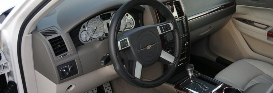 &bdquo;Chrysler 300&ldquo; &ndash; dar daugiau i&scaron;skirtinumo