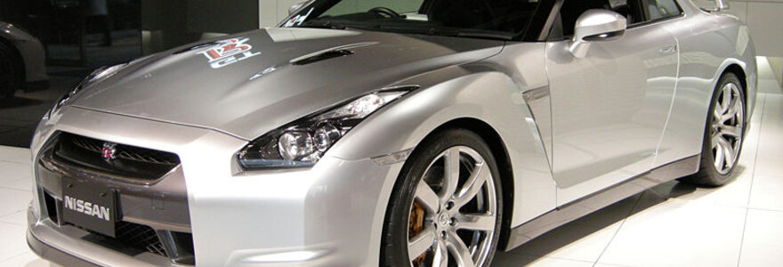 &bdquo;Nissan GT-R V-Spec&ldquo; stulbina Niurburgringe