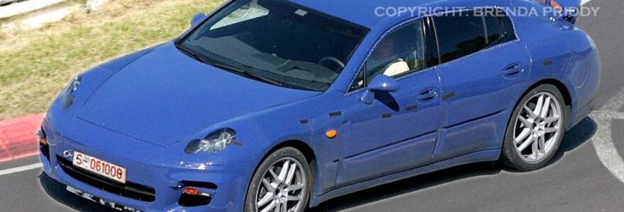 &bdquo;Porsche&ldquo; ruo&scaron;ia hibridinę &bdquo;Panamera&ldquo;  versiją