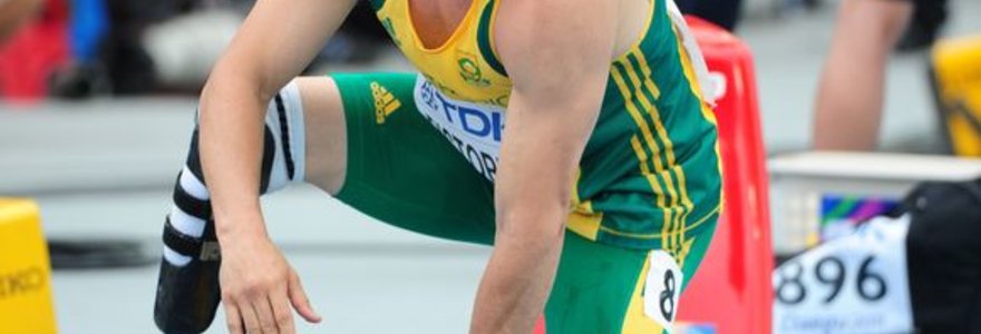 Oscaras Pistorius pateko į 400 metrų rungties bėgimo finalą