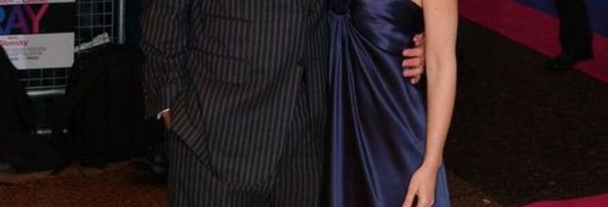 Sarah Michelle Gellar ir Freddie Prinze'as jaunesnysis &scaron;venčia 11-ąsias santuokos metines 