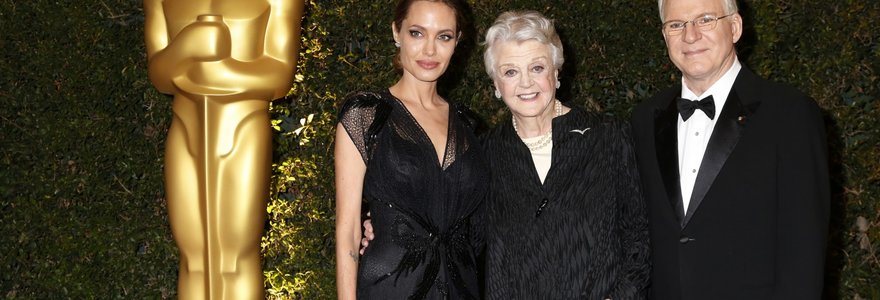 Angelina Jolie, Angela Lansbury ir Steve'as Martinas