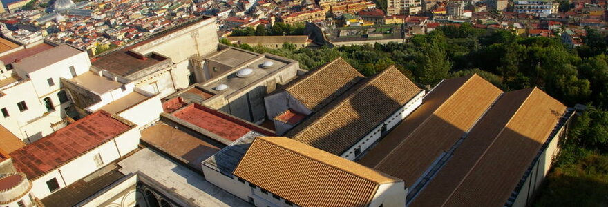 Neapolis nuo kalvos