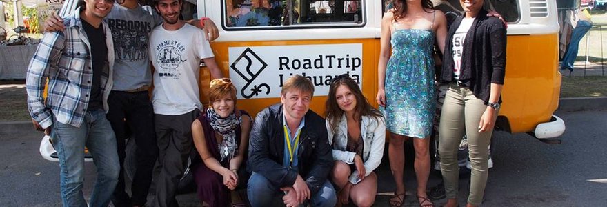 Autobusėlio komanda su Ramūnu Karbauskiu