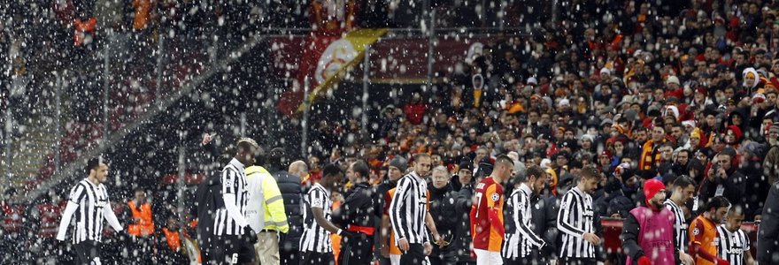 Sniegas „Galatasaray“ stadione