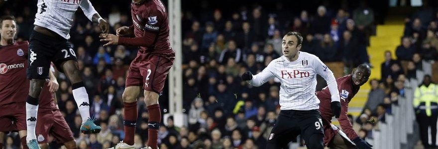 Lemiamą įvartį į „Newcastle United“ vartus pelnė „Fulham“ žaidėjas Hugo Rodallega 