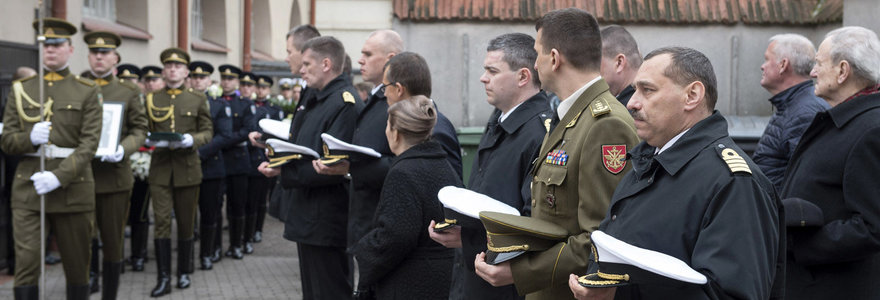 Atsisveikinimas su admirolu Raimundu Sauliumi Baltuška