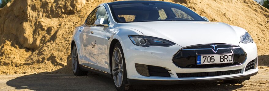 Tesla Model S 70 D