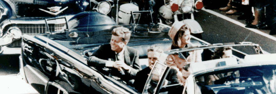 JAV prezidentas Johnas F.Kennedy kelios minutės prieš nužudymą