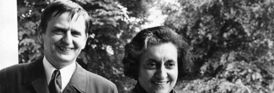 1972 m.: &Scaron;vedijos premjeras Olofas Palme ir Indijos premjerė Indira Gandhi