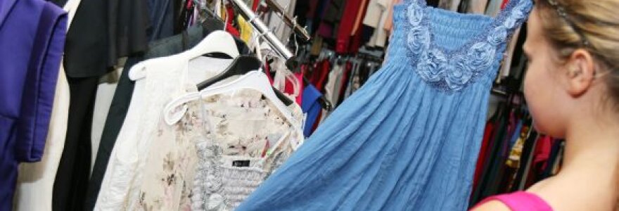 I&scaron;leistuvių suknelė nebūtinai turi kainuoti kelis &scaron;imtus litų