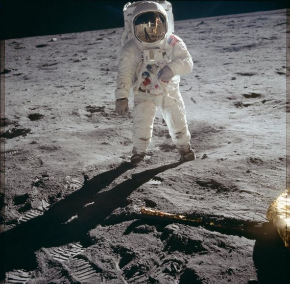 NASA nuotr./NASA publikavo visą JAV „Apollo 11“ misijos nuotraukų archyvą, nuotraukoje – Neilas Armstrongas