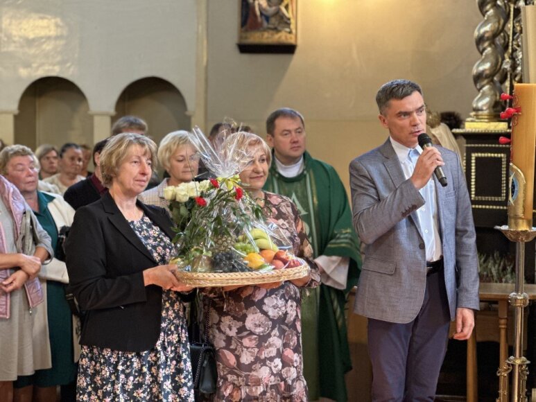 Nuotr. iš Konstanto Parčevskio gimnazijos interneto svetainės/Konstanto Parčevskio gimnazijos direktorius Tadeušas Grigorovičius (dešinėje) netenka pareigų