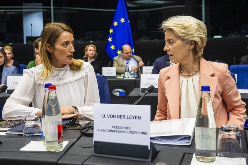 ZUMAPRESS / Scanpix nuotr./Roberta Metsola ir Ursula von der Leyen