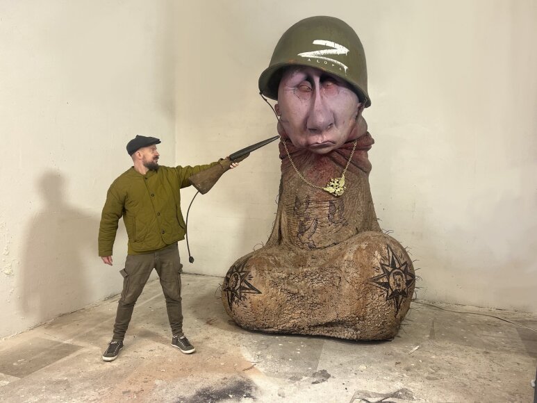 Facebook nuotr./Martyno Gaubo skulptūra „Chuilo“