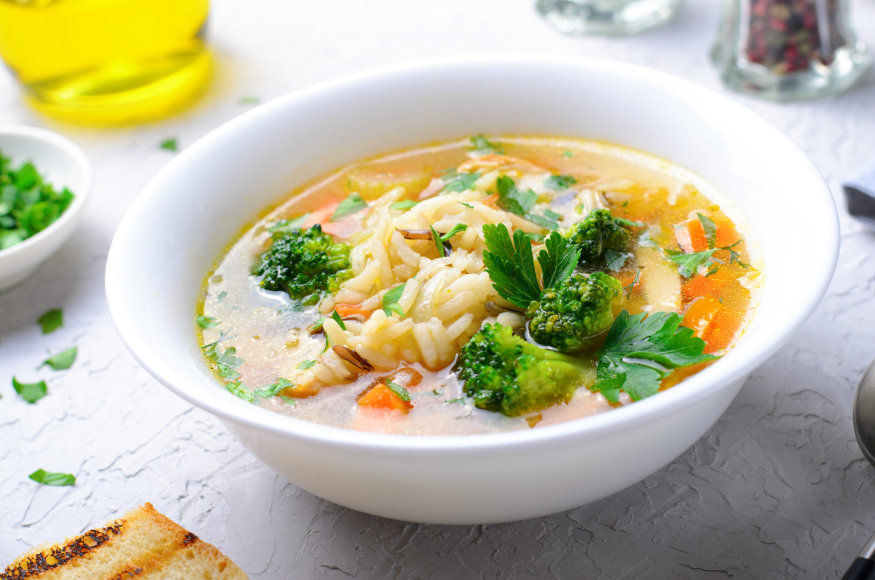 Vištienos, ryžių ir daržovių sriuba
