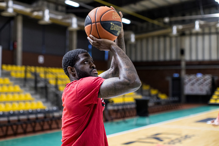 Roko Lukoševičiaus/Betsafe-LKL nuotr./Mažeikių „M Basket Delamode“ ir Vilniaus „Wolves Twinsbet“ rungtynių akimirka. A.J.Englishas