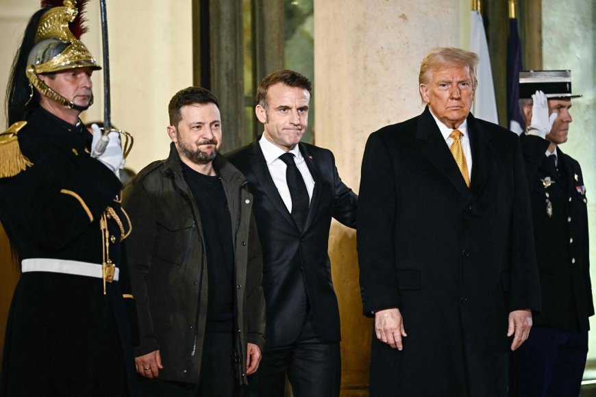 „AFP“/„Scanpix“/Volodymyras Zelenskis, Emmanuelis Macronas, Donaldas Trumpas