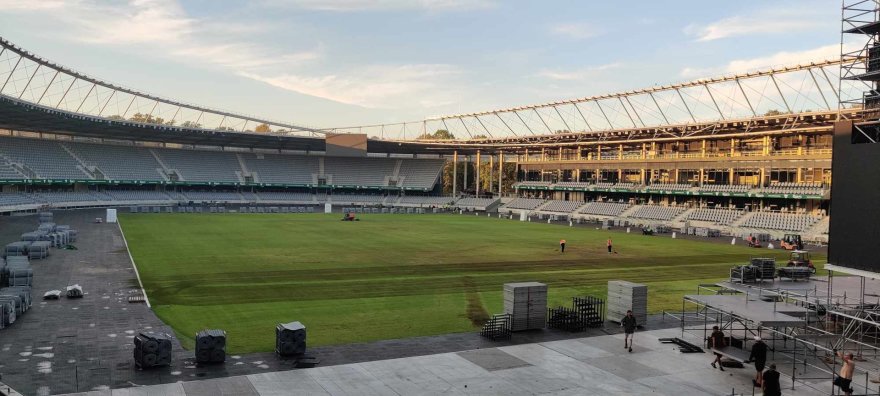 Mariaus Bagdono nuotr./Dariaus ir Girėjo stadiono veja po Jessicos Shy koncerto