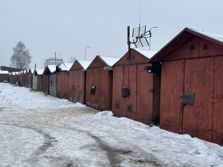 Teodoro Biliūno / BNS nuotr./Garažas, iš kurio išgelbėta pagrobta mažametė