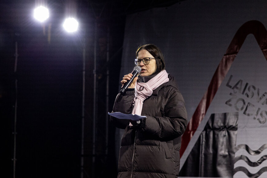 Pauliaus Peleckio / BNS nuotr./Ketvirtadienio protestas „Šalin rankas nuo laisvo žodžio!“. Loreta Vaicekauskienė