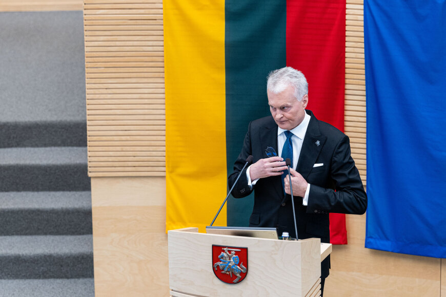 Pauliaus Peleckio / BNS nuotr./Gitanas Nausėda skaito metinį pranešimą