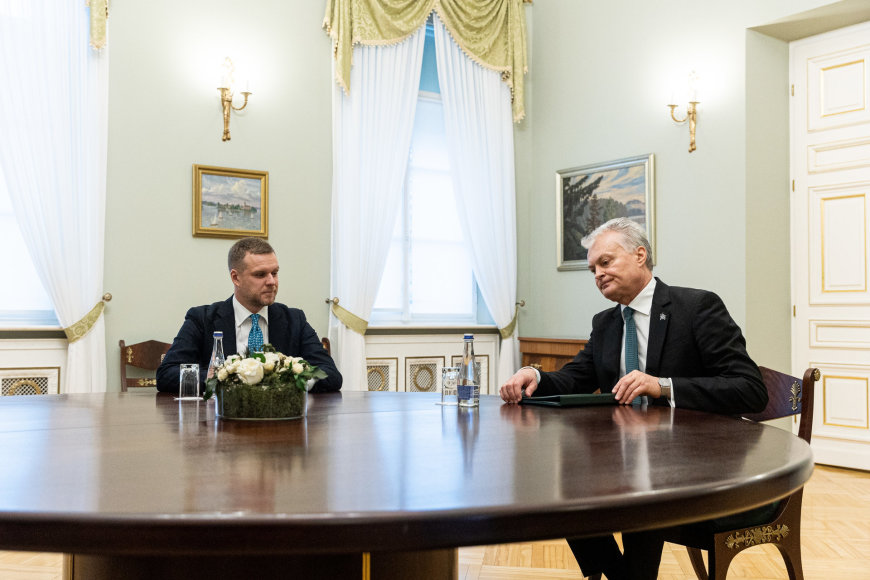 Pauliaus Peleckio / BNS nuotr./Prezidentas Gitanas Nausėda susitiko su užsienio reikalų ministru Gabrieliumi Landsbergiu