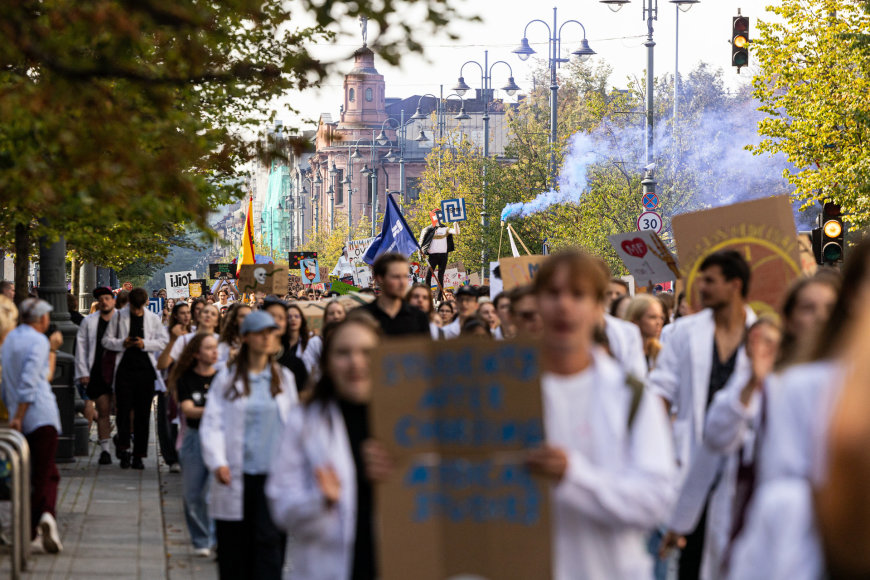 Pauliaus Peleckio / BNS nuotr./Vilniaus universiteto (VU) studentų ir bendruomenės eisena