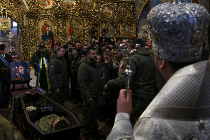 „Reuters“/„Scanpix“ nuotr./Ukrainos kario laidotuvės