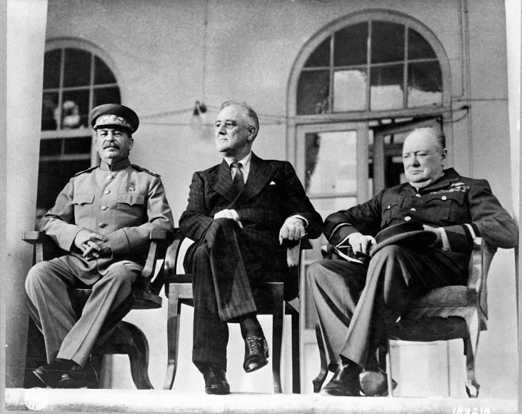 Wikipedia.org nuotr./Josifas Stalinas, Franklinas D.Rooseveltas ir Winstonas Churchillis Teherano konferencijoje