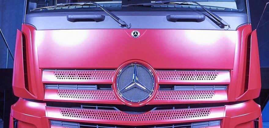 Aptakai Actros priekyje (Mercedes-Benz nuotrauka)
