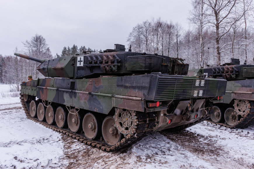 Eriko Ovčarenko / BNS nuotr./Tankų „Leopard“ testavimas Gaižiūnų poligone