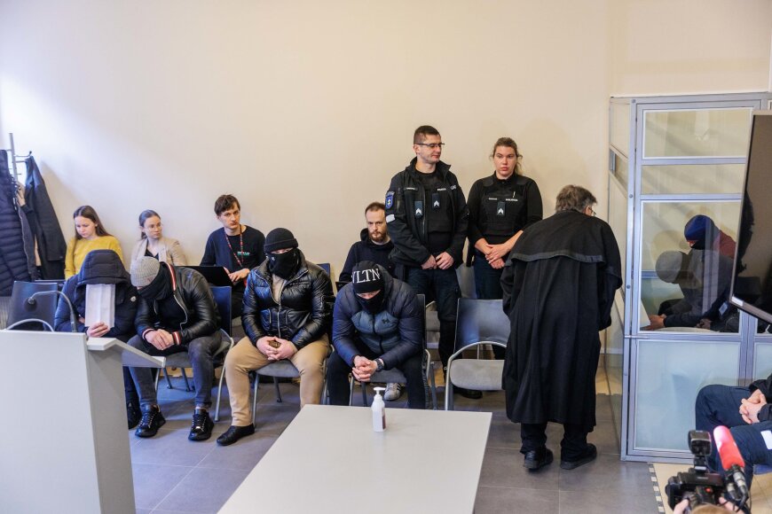 Eriko Ovčarenko / BNS nuotr./Laisvės alėjos muštynių dalyvių teismas