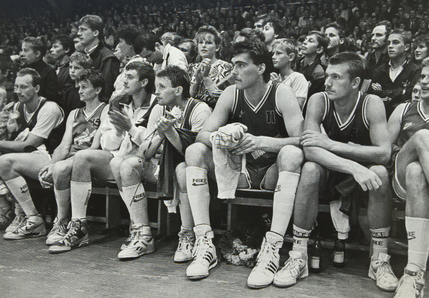 Romualdo Požerskio nuotrauka iš knygos „Legendiniai Žalgirio vyrai“/Žalgiris 1986 m. Arūnas Visockas - dešinėje.