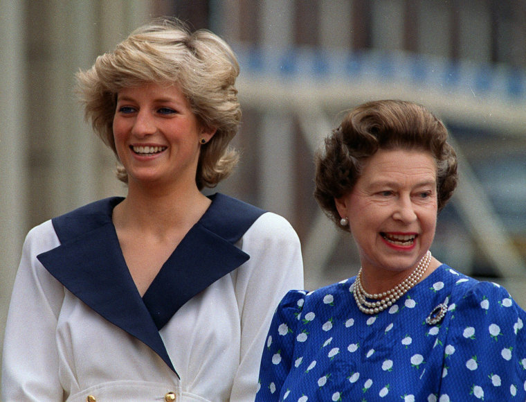 „Scanpix“ nuotr./Princesė Diana ir karalienė Elizabeth II 