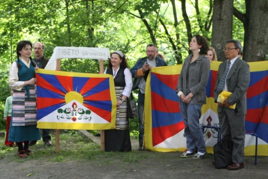Attēlu rezultāti vaicājumam “Dalai Lama Užupio”